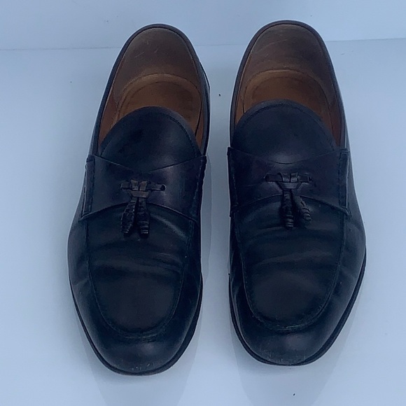 Black Leather Loafers/dress shoes by Gucci - Picture 2 of 16